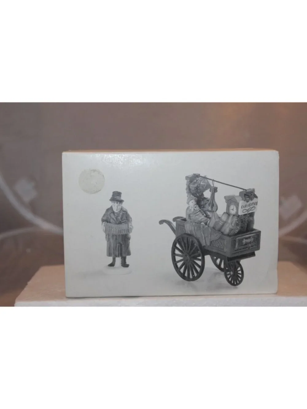 Dept 56 Dickens Village - Chelsea Market Curiosities Monger & Cart